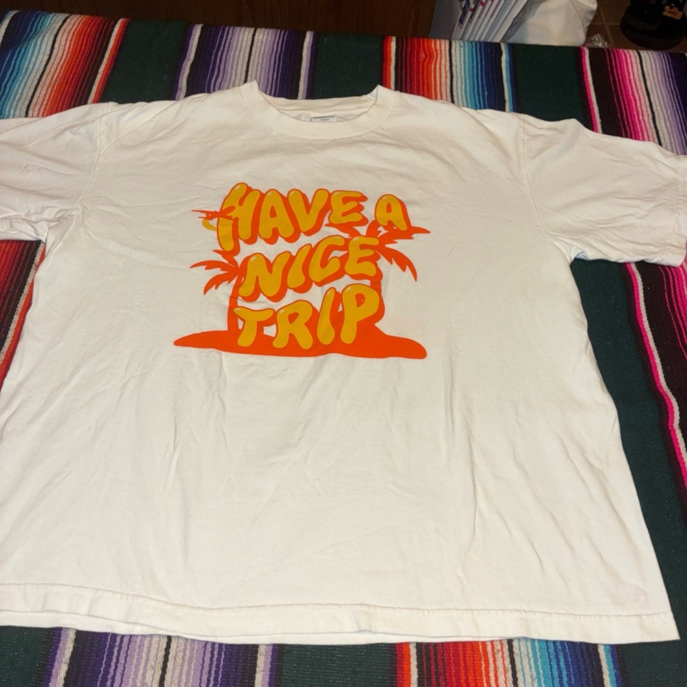Have A Nice Trip Festival Tee 2023 Daniel Caesar Wave To Earth – Medium
